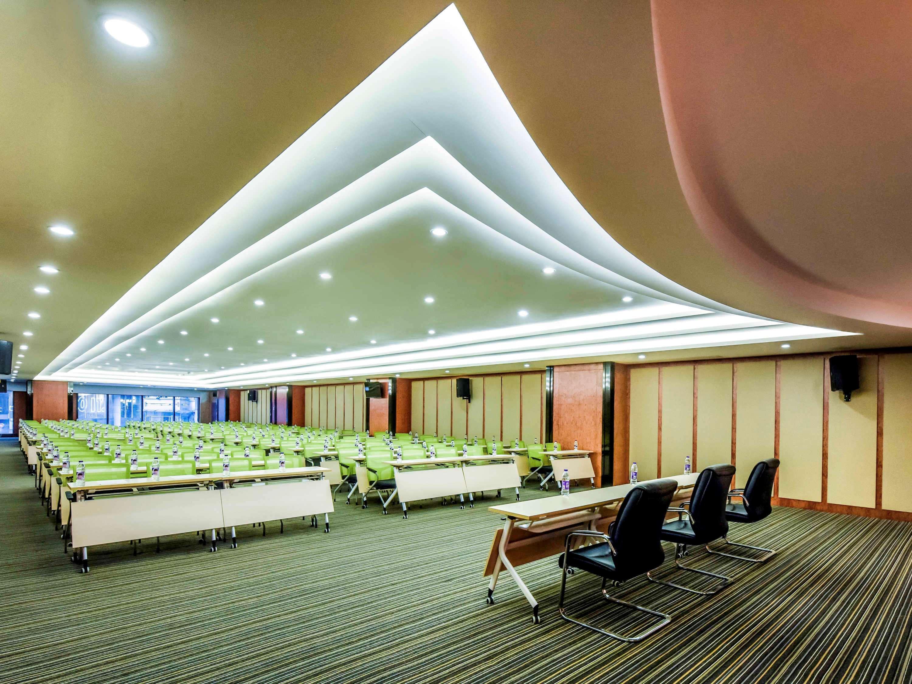 Mercure Chongqing Downtown Екстер'єр фото
